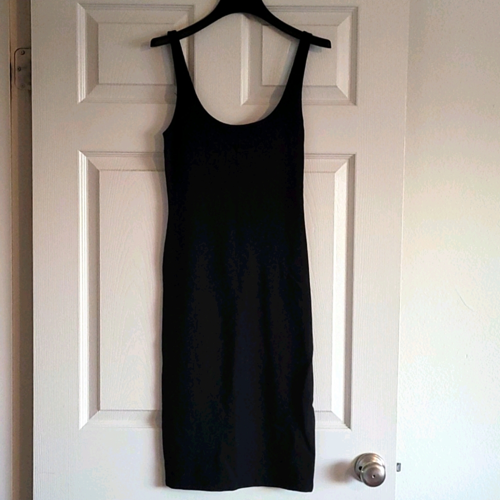 Basic black ribbed bodycon below ankle dress